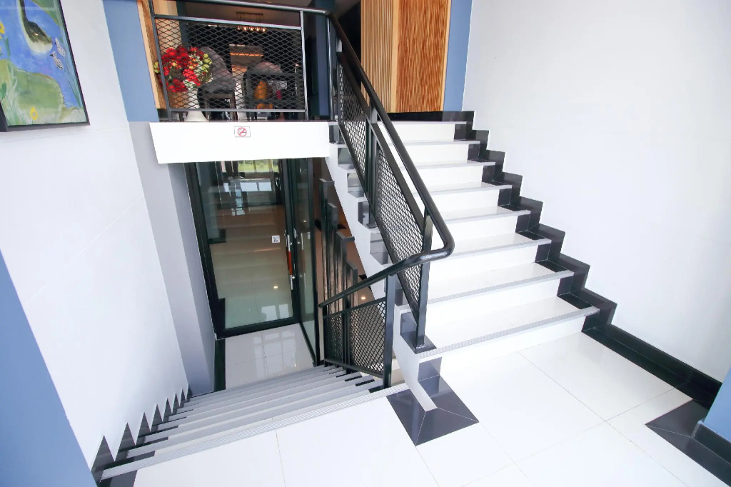 The Diamond 789 Minburee