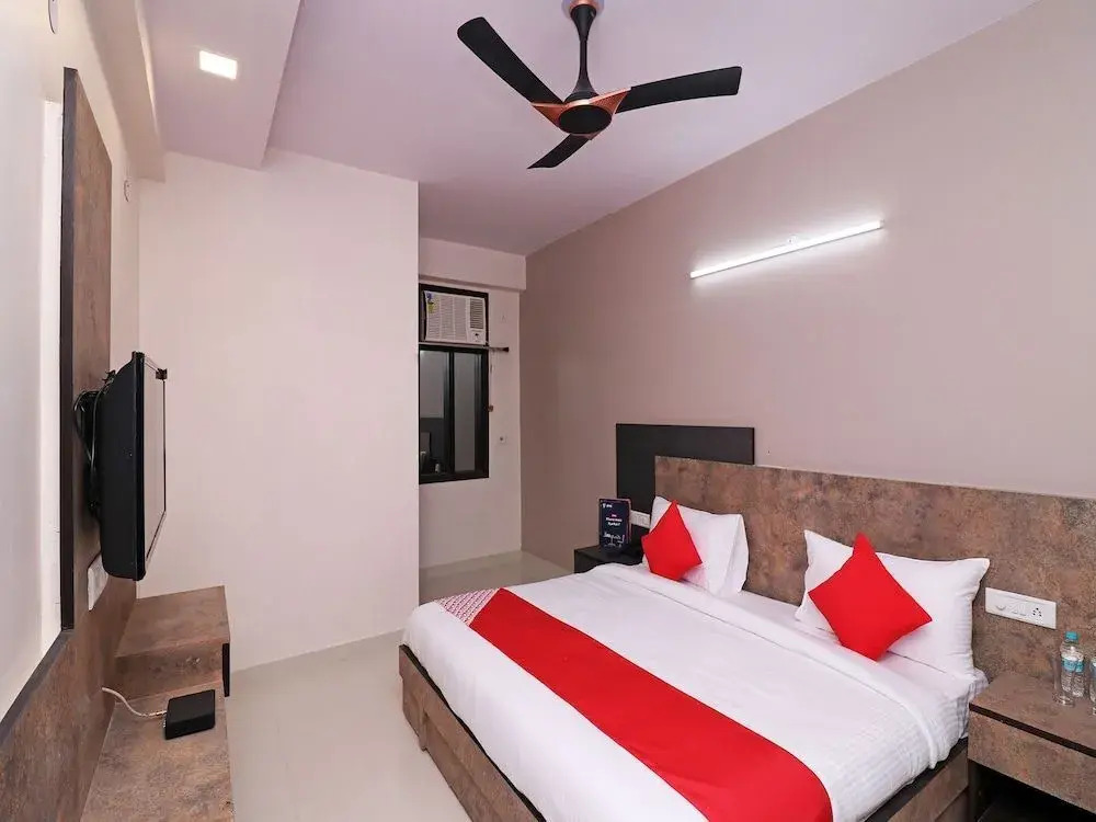 OYO Flagship 19349 Hotel Pushpanjali Residency Dwarka