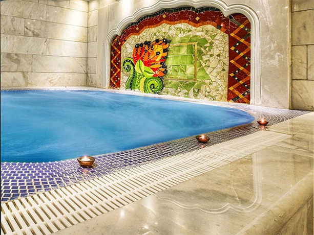 Kiana Hotel Mashad