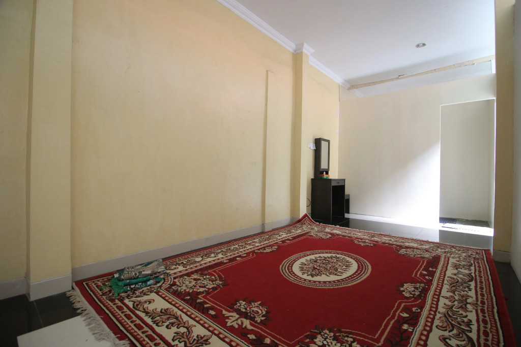 RedDoorz Plus near Universitas Negeri Yogyakarta