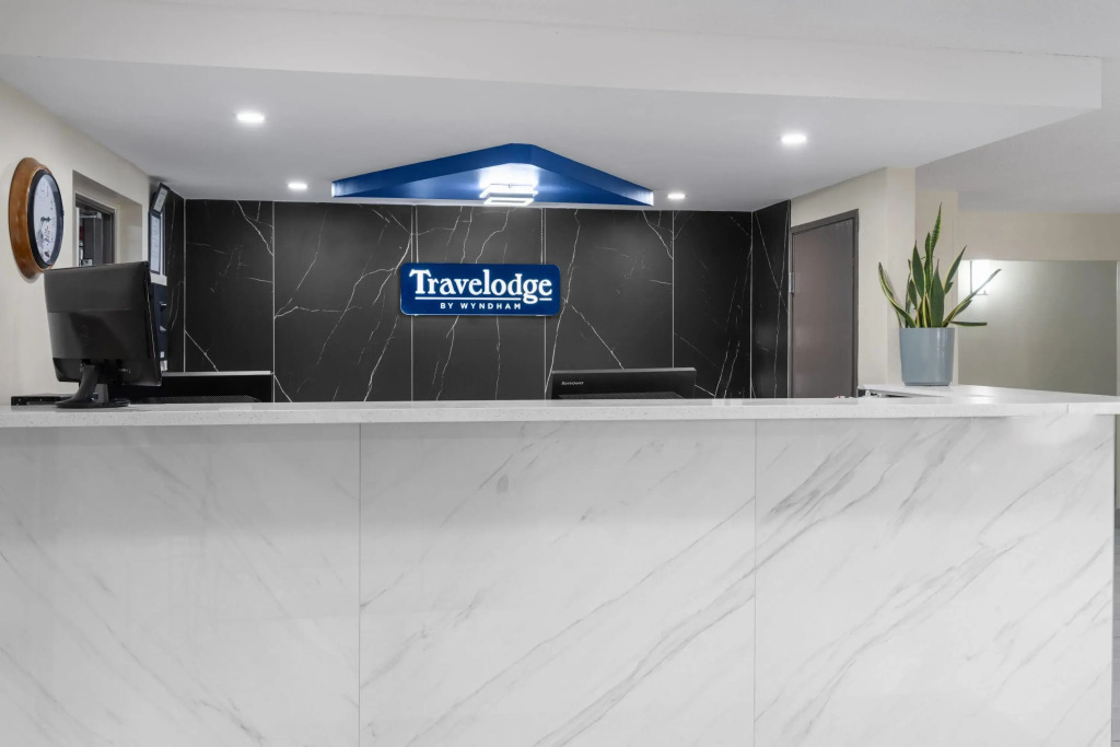 Travelodge by Wyndham Fargo