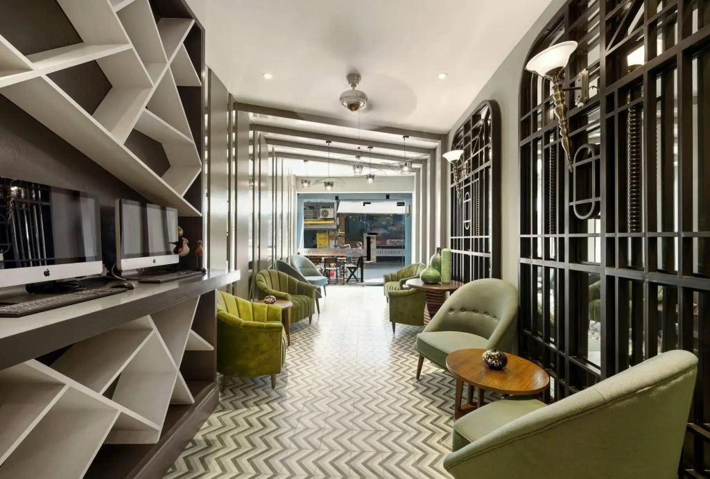 Отель La Mejor Hotel & Sky Bar