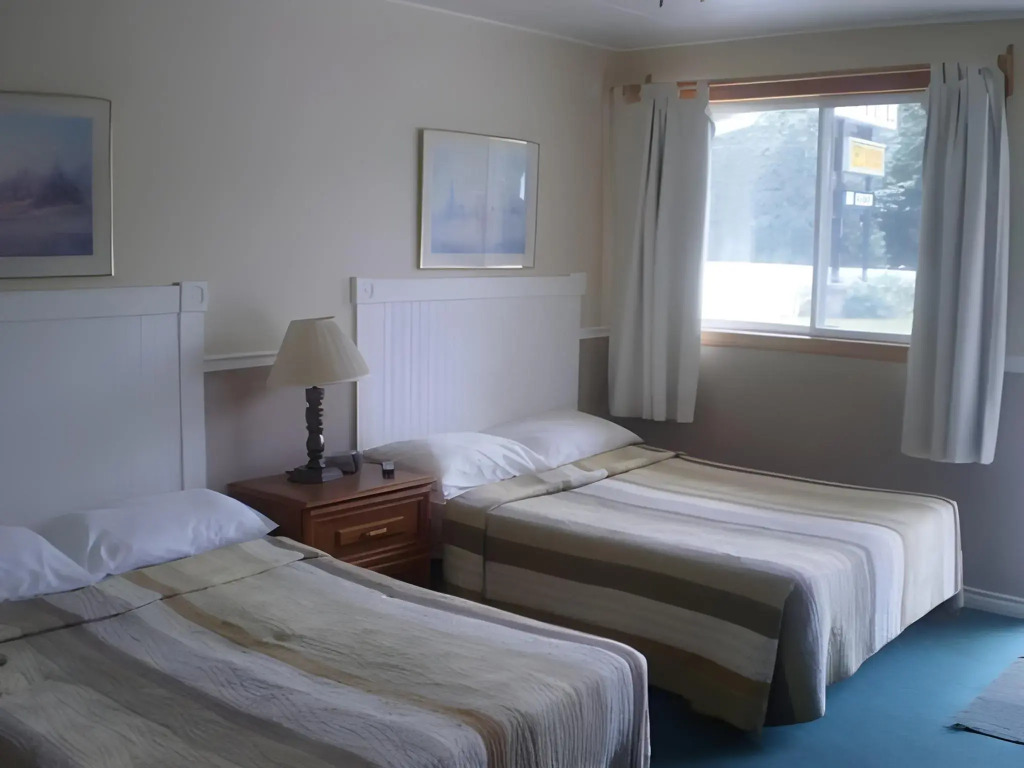 Long Sault Motel