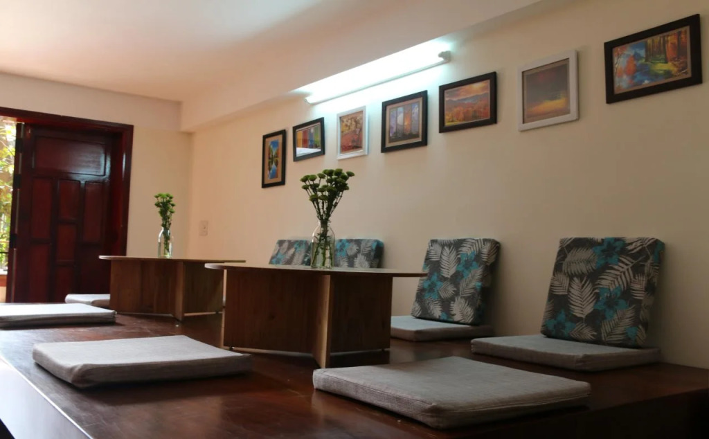 4 Seasons Hostel