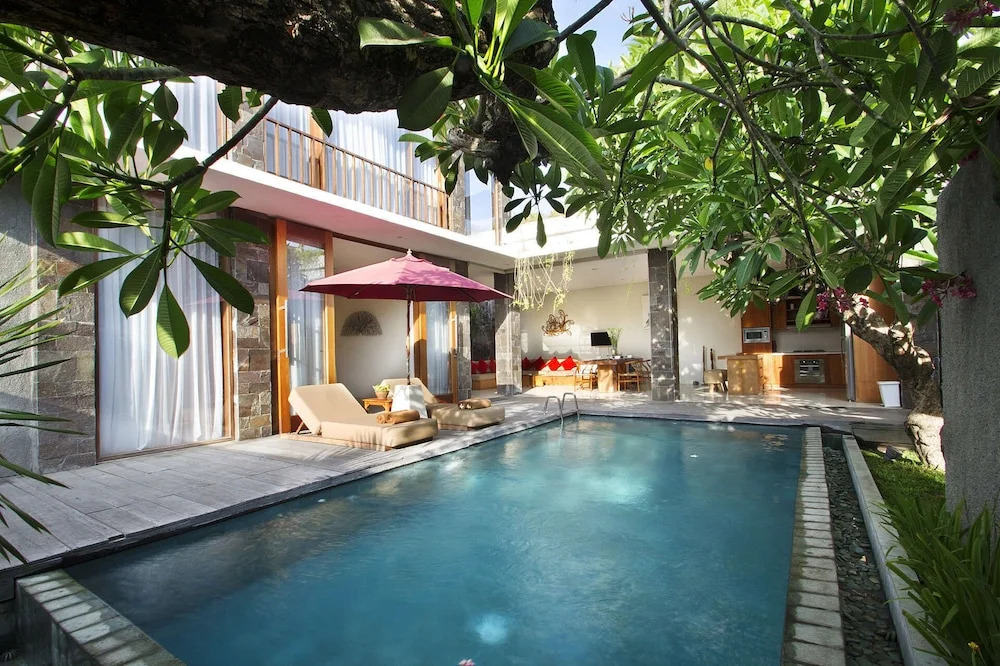 Luxury 2 Bedroom Villa With Private Pool, Bali Villa 2033
