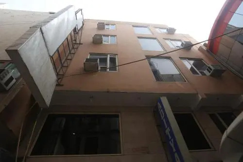 HOTEL GREEN PALACE Delhi Airport