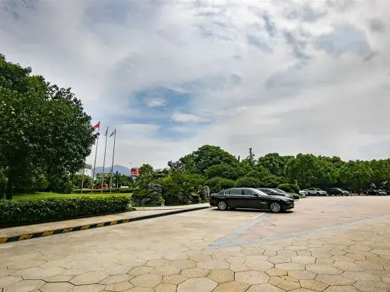 Zhongcai Zhuji