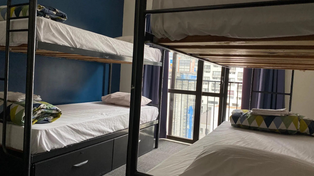 Nomads Auckland Backpackers