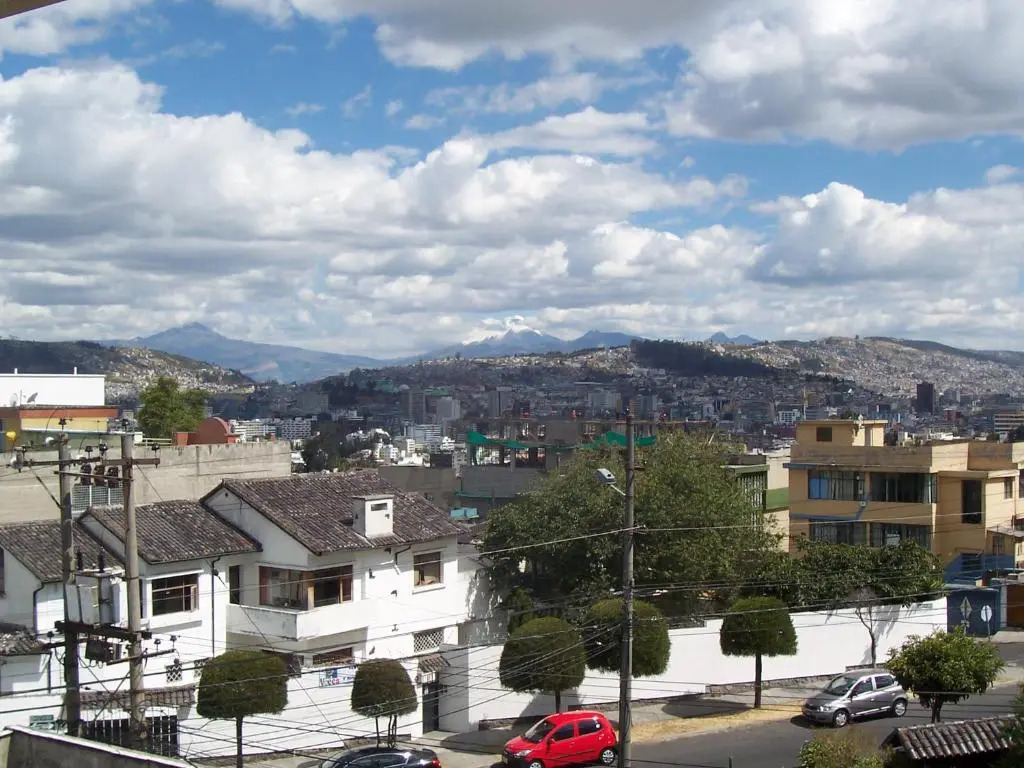 SANITIZED - APARTMENT - Metropolitan Quito Area Eng - Fr - Esp