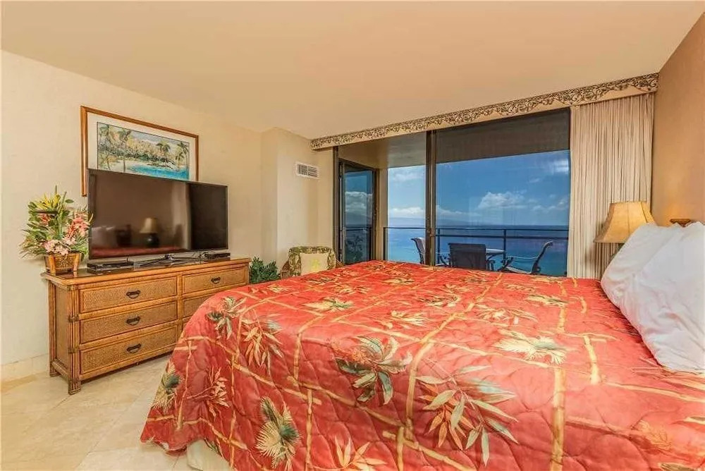 Mahana Resort #1017 1 Bedroom Condo by RedAwning