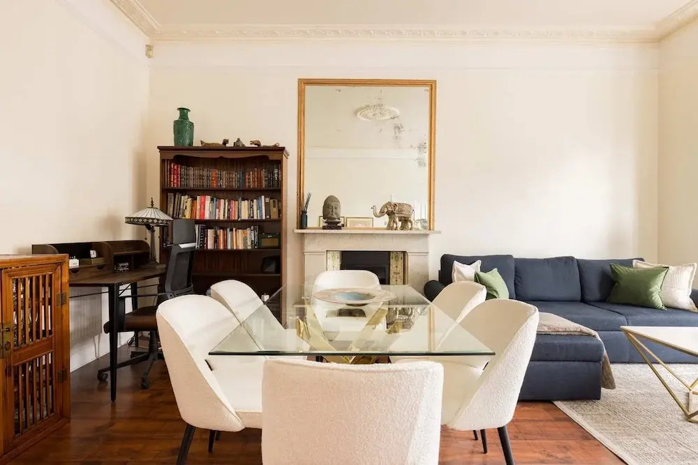 Light-filled 2-bedroom Chelsea Apartment