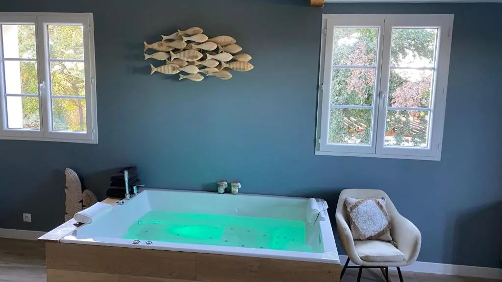 Mas Hinaiti - Suite romantique avec Spa et écran géant de cinéma