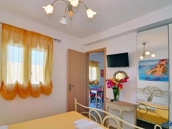 Estella Studios