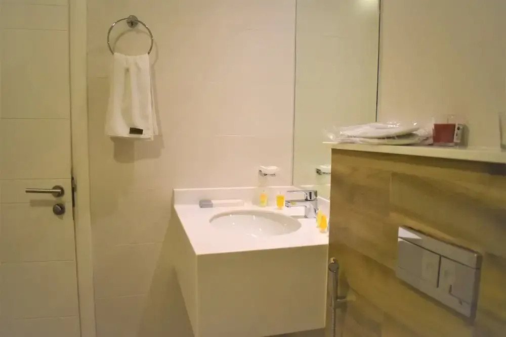 Cozy 1 Bedroom In J8 Al Safouh