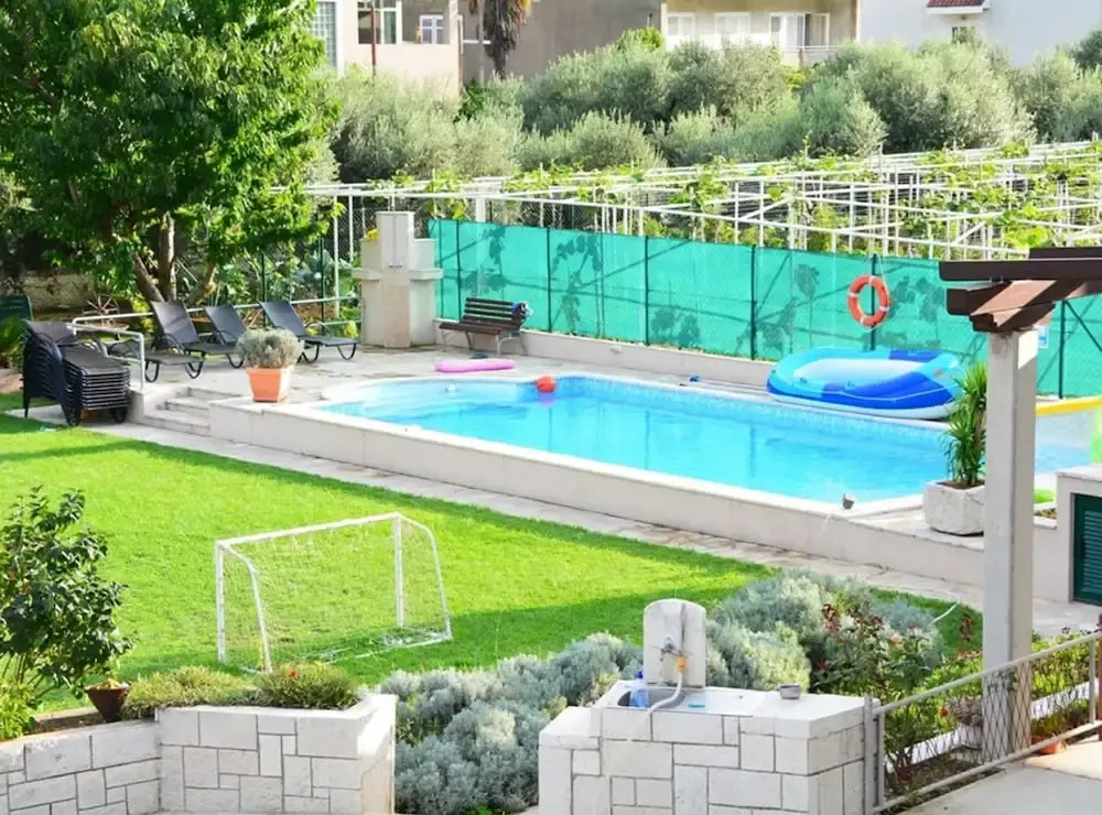 Villa Šolo - Peaceful Nature Park Getaway