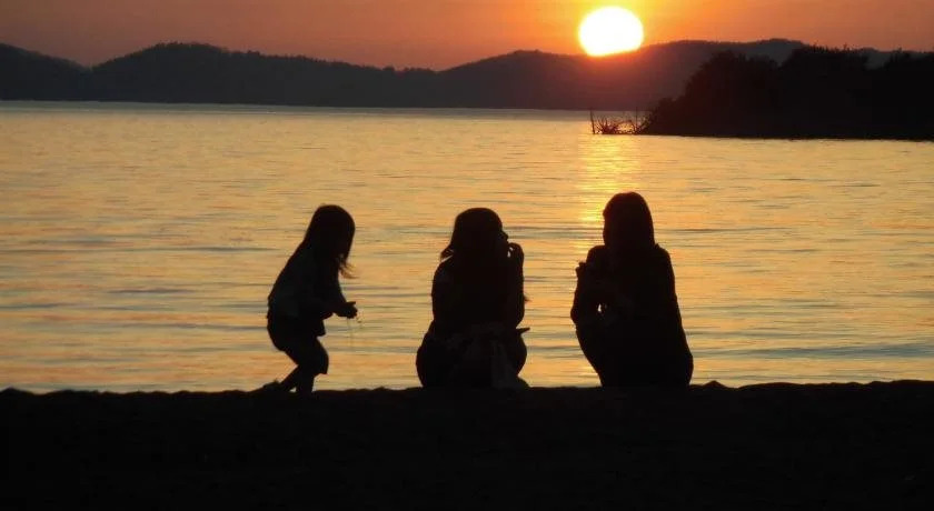 Lakeside Banko