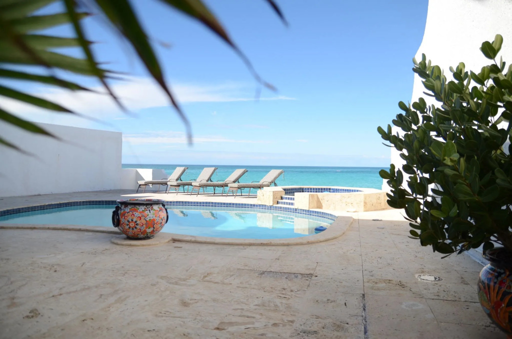 Caprice 9 Cable Beach Design Villa