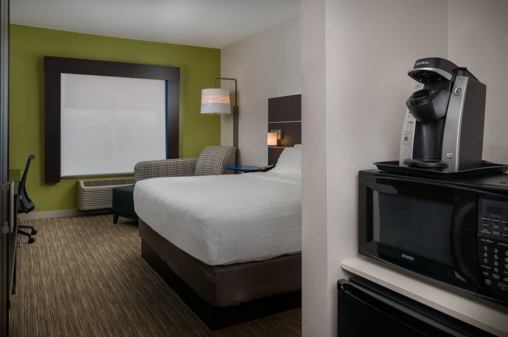 Holiday Inn Express Lawrence by IHG
