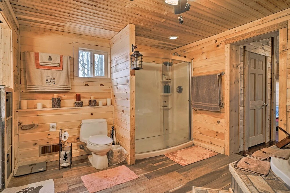 Douglas Lake Cabin w/ Mountain-view Deck & Grill