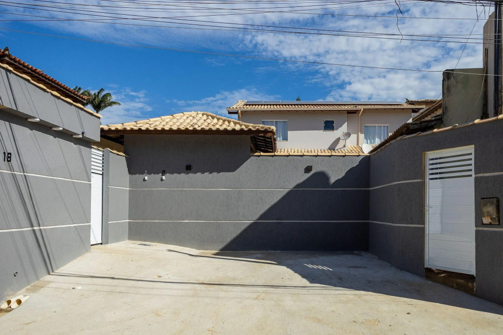 Casa com 6Qtos em Manguinhos a 300m do Mar | CC 18