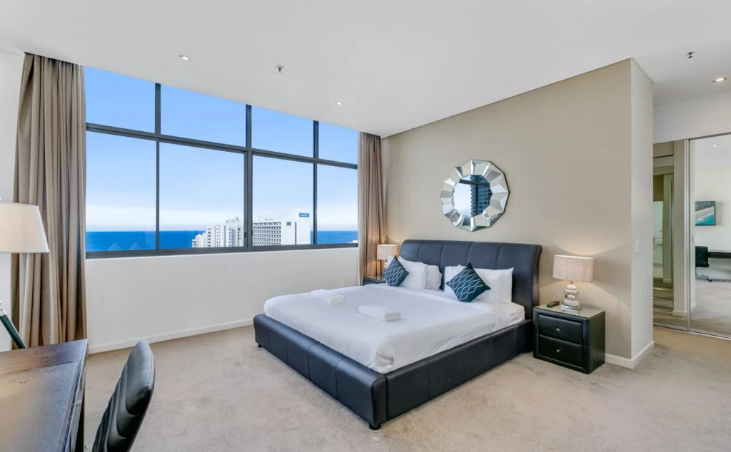 Solaire Apartments
