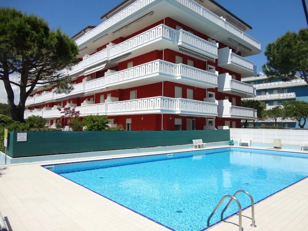 Homely Apartment With Shared Pool
