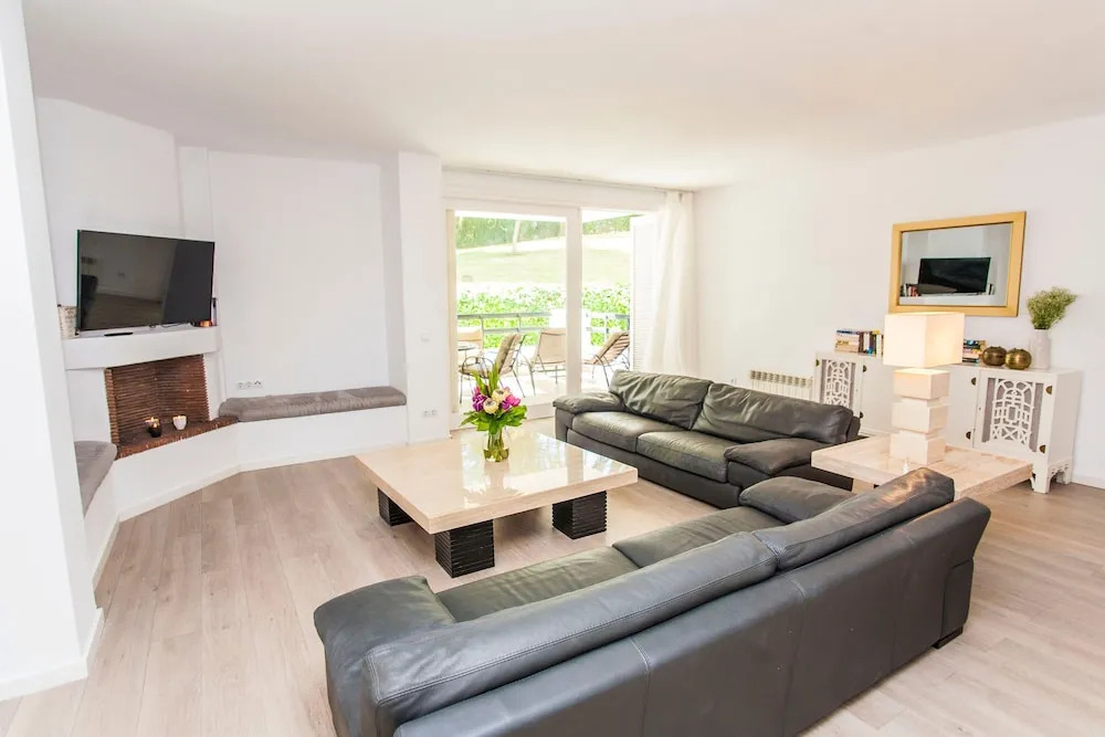 Monteros Beach Flat