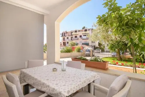 Apartments Dora
