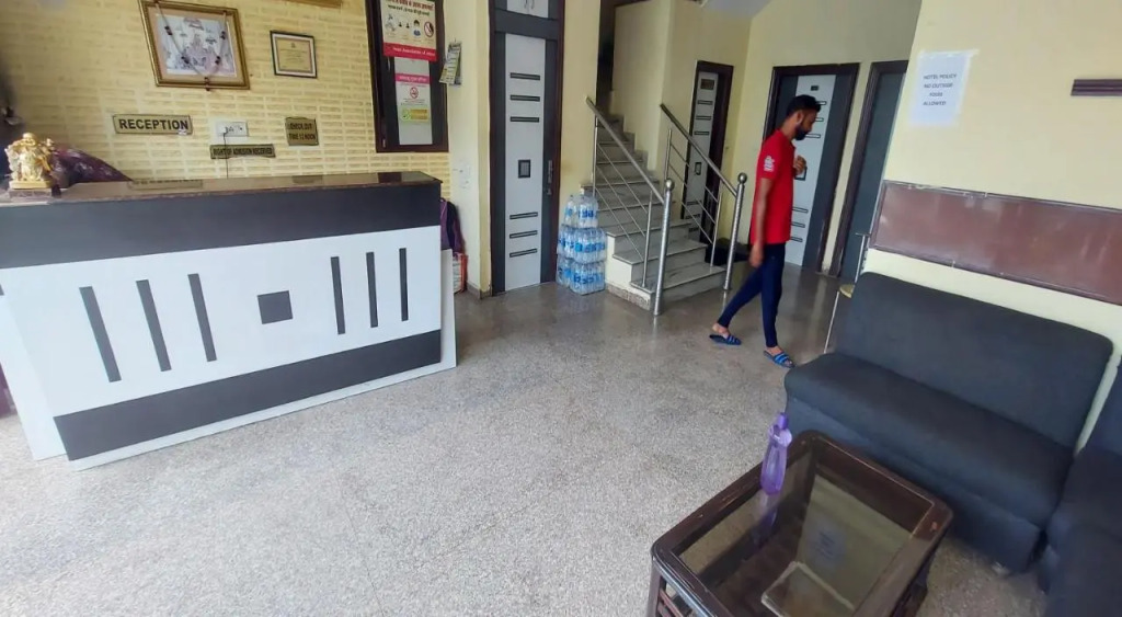 Hotel Shiv Angan
