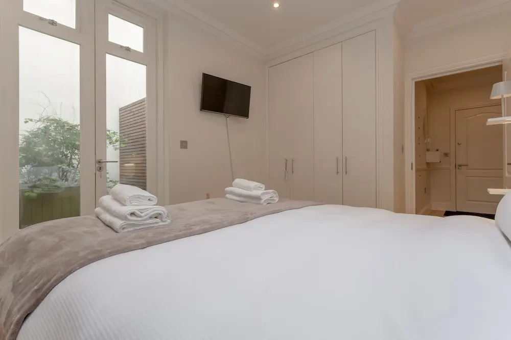 Modern 1 Bedroom Flat in Highbury