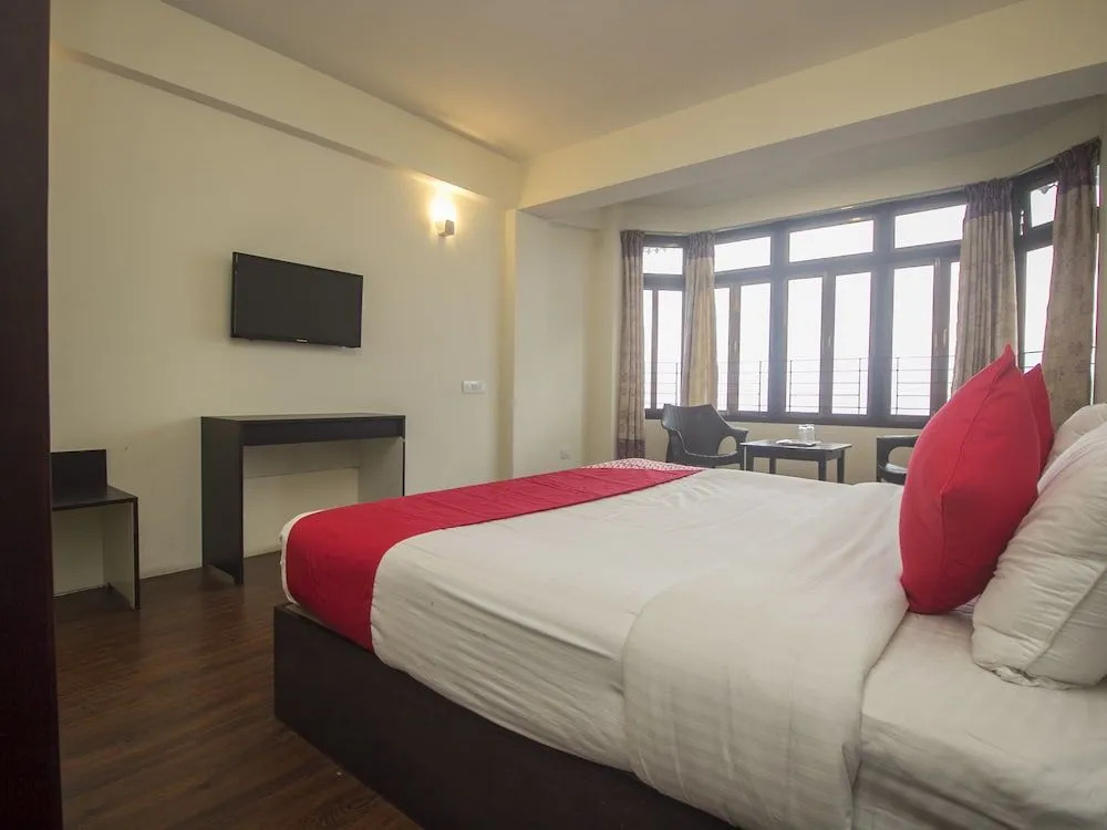 OYO 22038 Hotel Taktse Continental And Spa