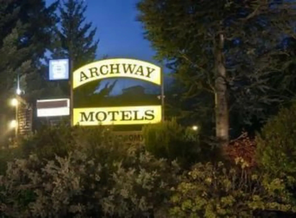 Archway Motels & Chalets