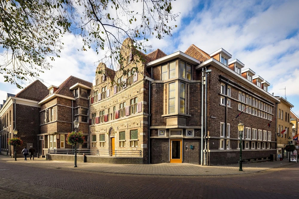 Stadsherberg Ald Weishoès - Hostel