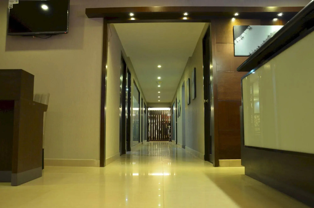 FabHotel Santhome Inn