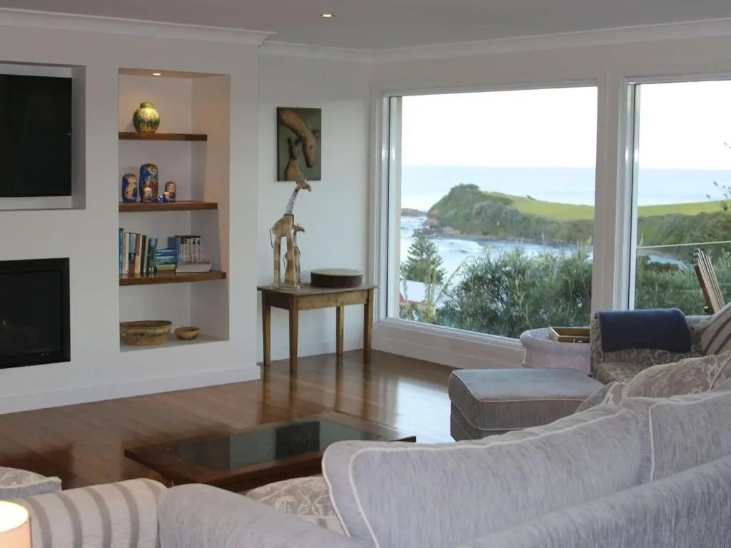 WHALE WATCH FOR FOUR Gerringong 4pm check out Sundays
