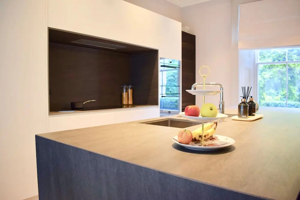 Bright Spacious 3 Bedroom Home in Chelsea