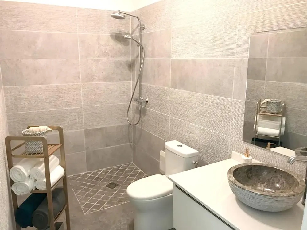 House with One Bedroom in Le Moule, with Wonderful Sea View, Enclosed Garden And Wifi - 3 Km From the Beach