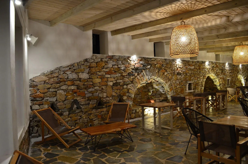 Faros Resort