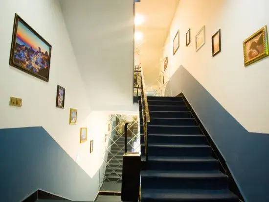 Liyang Eiffel Theme Hotel