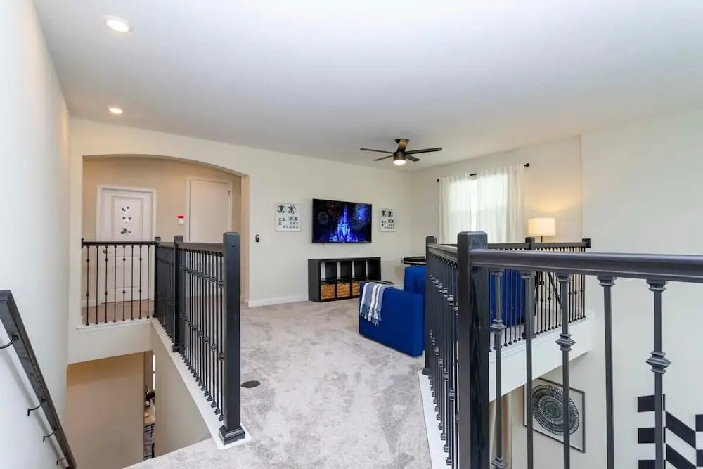 Gorgeous 5Bd Single Family w Pool Storey Lake 2767o