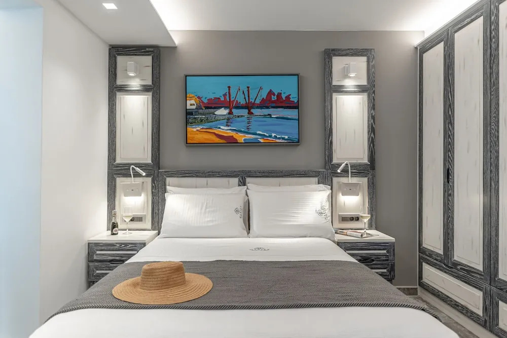 Mariet Naxos Elegant Suites