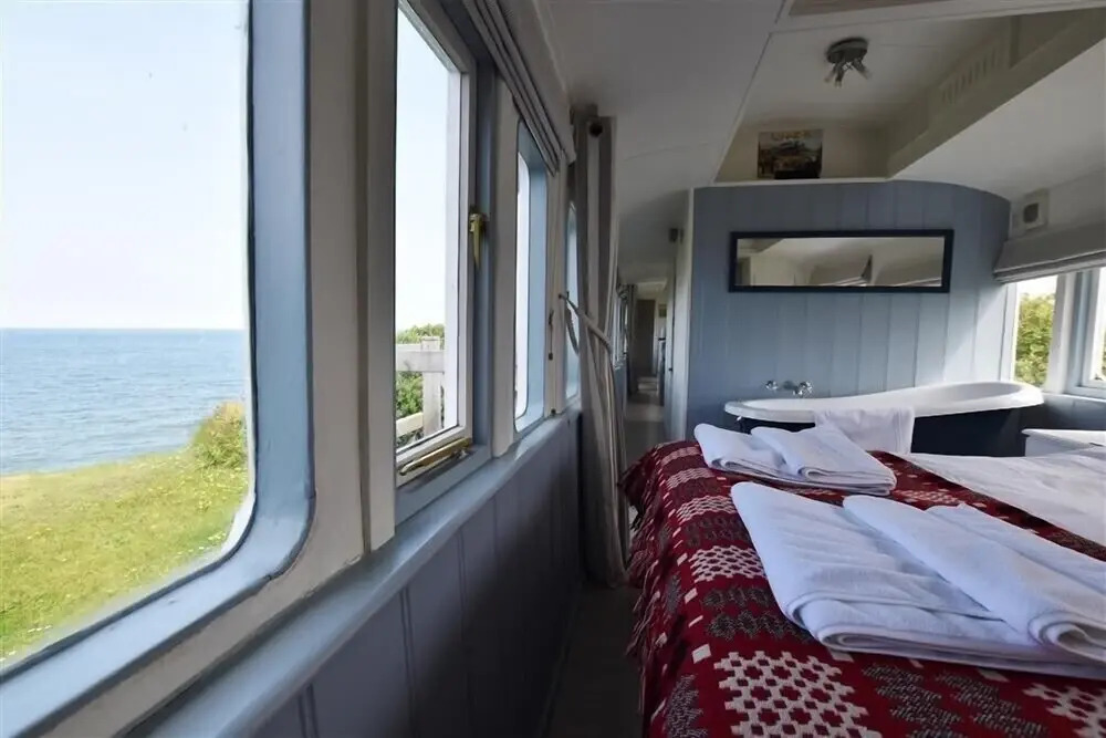 Clifftop Carriage