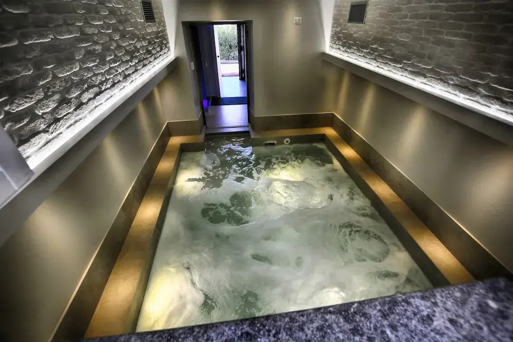 Corte Sospesa Guest House & Spa
