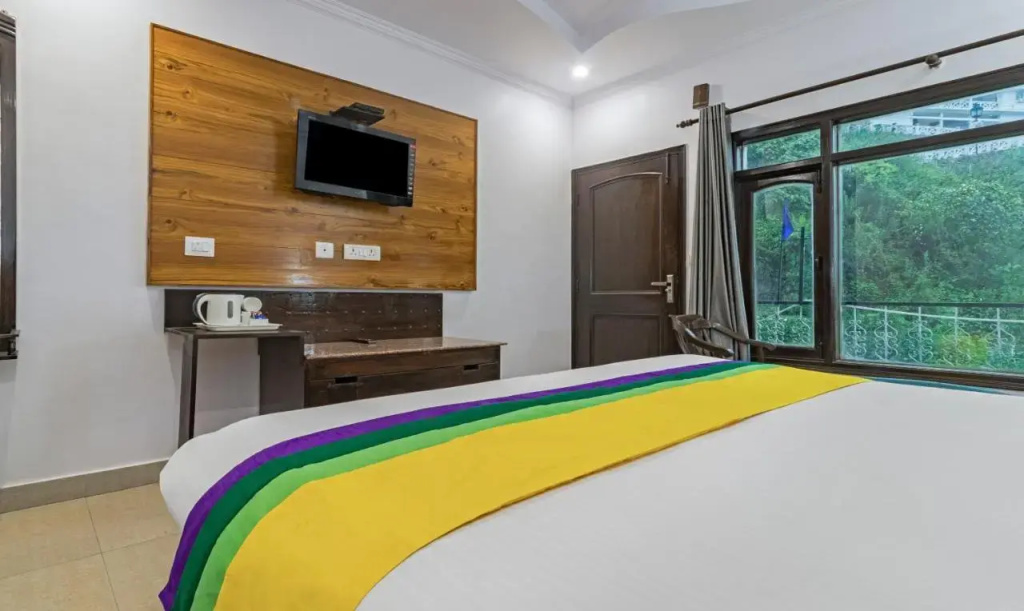 Itsy Hotels Peak View, 300 Mts From Mall Road