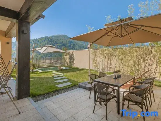 Huajin Manhe Hot Spring Resort (Yongtai Mountain Branch)