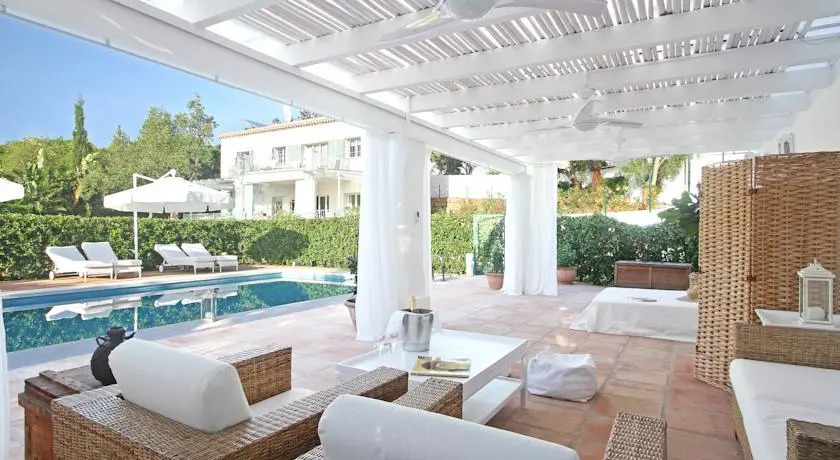 Casa Luna by Finest Rentals