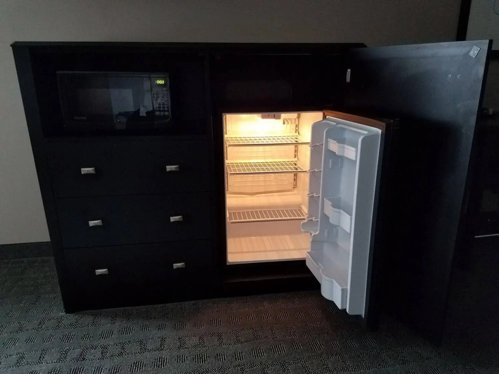 Okoboji Inn & Suites