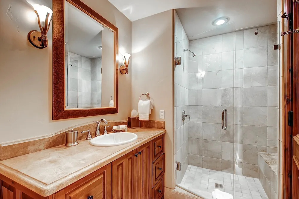 Vail Mountain Lodging by East West Hospitality