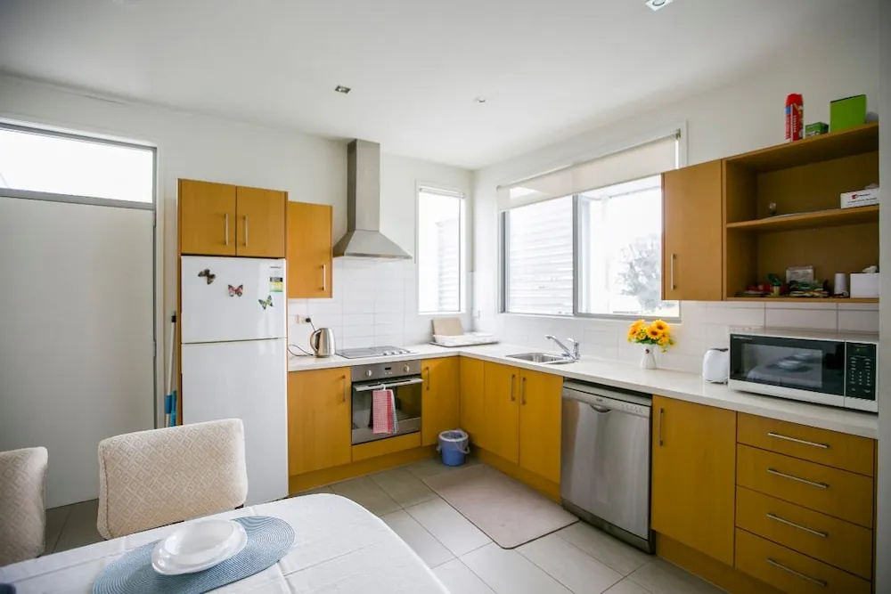 Epsom Central Modern 3Brd Apt