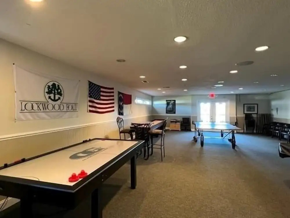 Holden Hideaway 2 Bedroom Condo by RedAwning